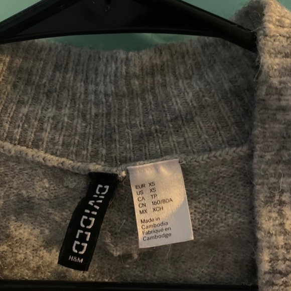 Cardigan - Picture 3 of 4